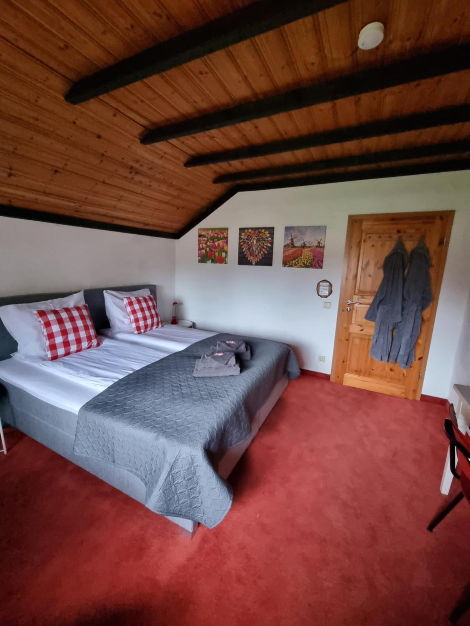 B&B Am Sahrbach Altenahr Luaran gambar
