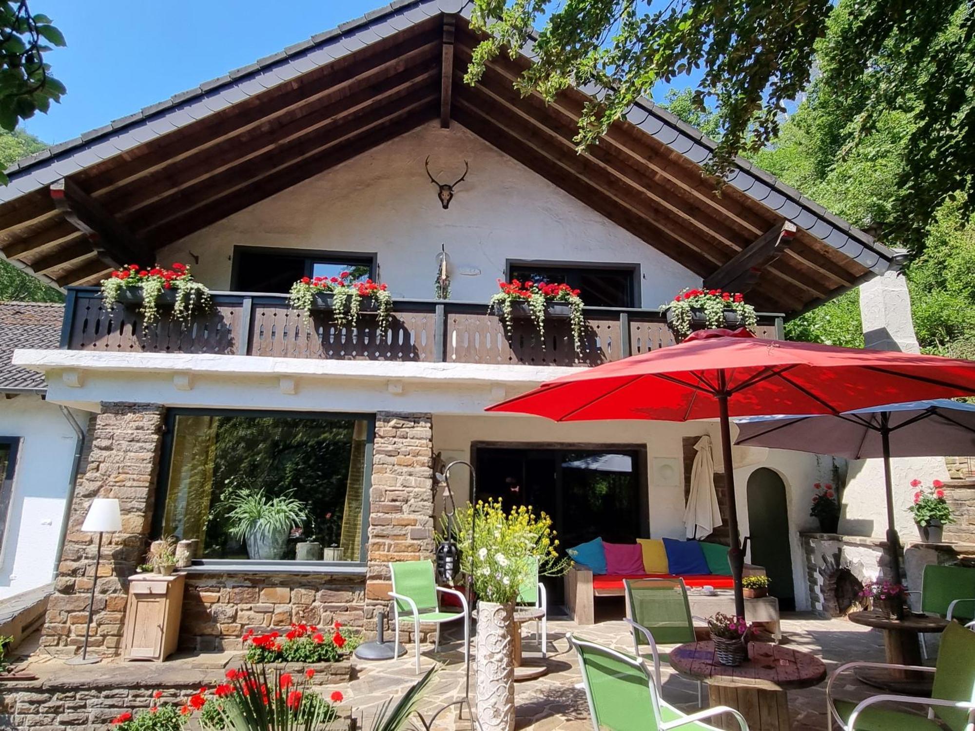 B&B Am Sahrbach Altenahr Luaran gambar